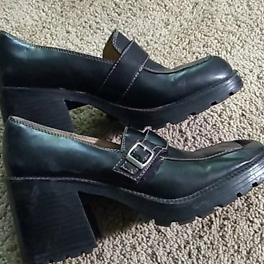 Nobo 90s heels